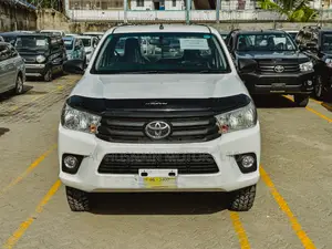 Toyota Hilux 2018 Pearl