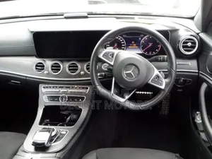 Mercedes-Benz E200 2018 Gray