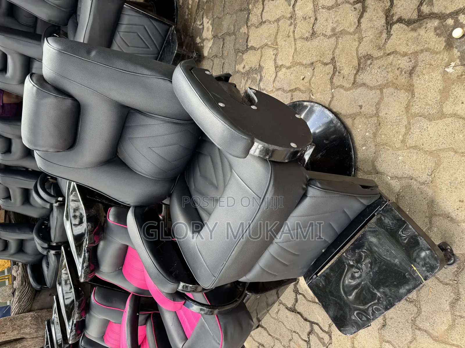 Kinyozi Barber Chairs