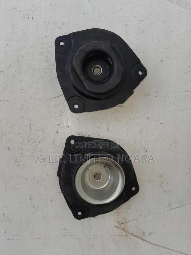 Nissan Tiida Front Shock Mounting