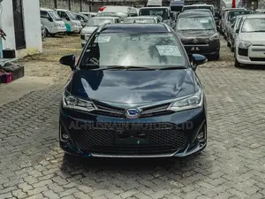 Toyota Corolla Fielder 1.5 Hybrid FWD 2018 Black