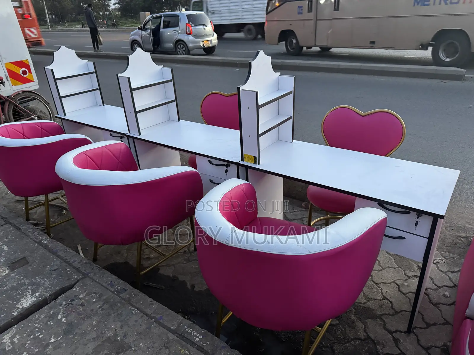 Manicure Desk Table And Manicure Chairs