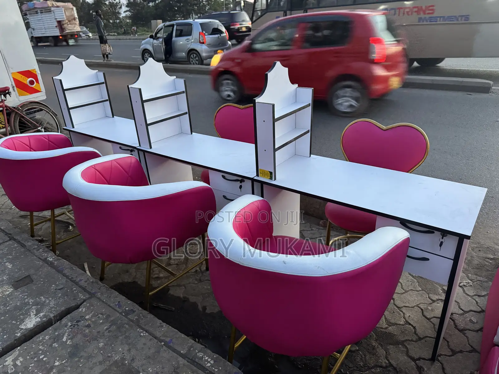 Manicure Desk Table And Manicure Chairs
