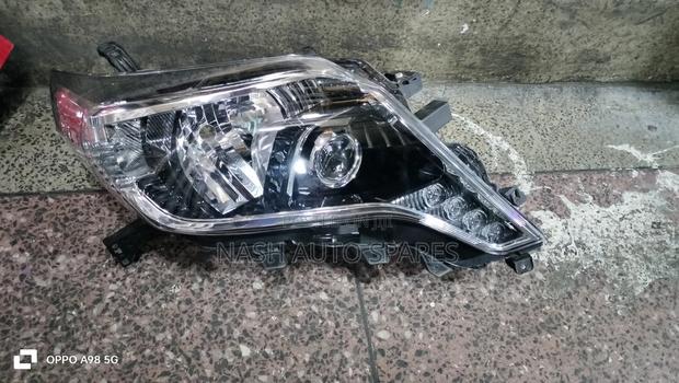 Prado 165 Zenon Headlights - main view