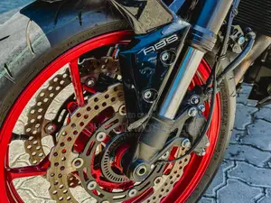 Kawasaki Z900 2018 Red