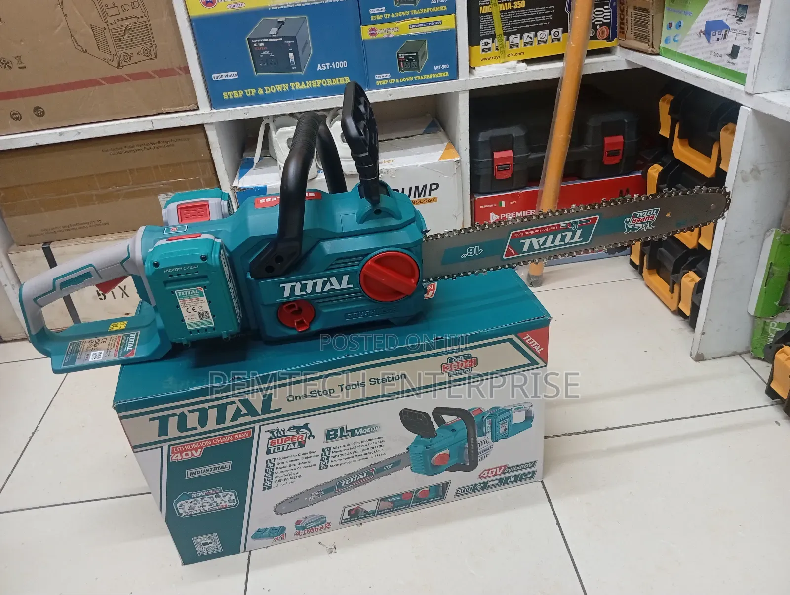 Total Li-Ion 40v Chain Saw (With 2 X Batteries Charger)