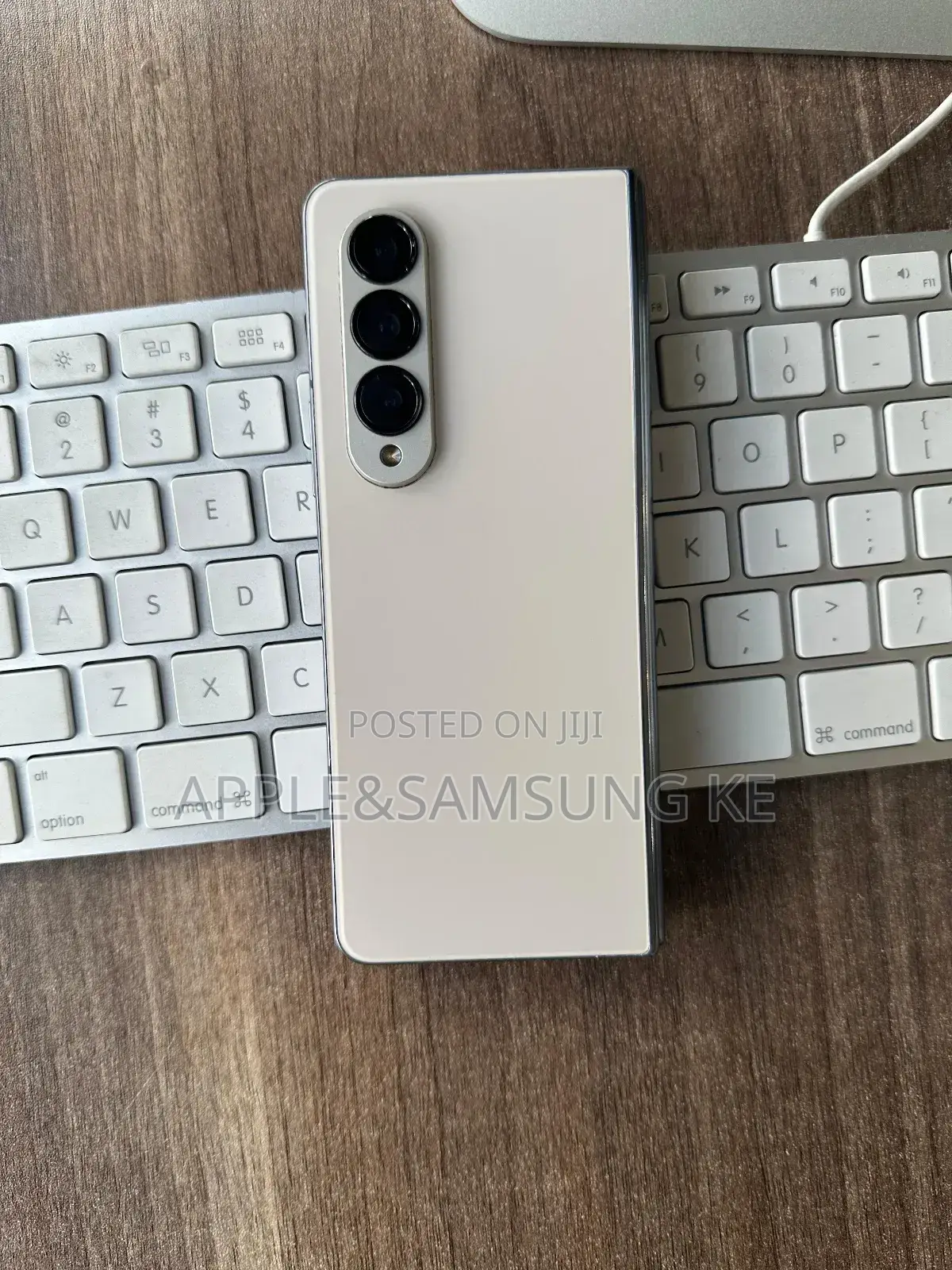 Samsung Galaxy Z Fold4 256 GB Gold