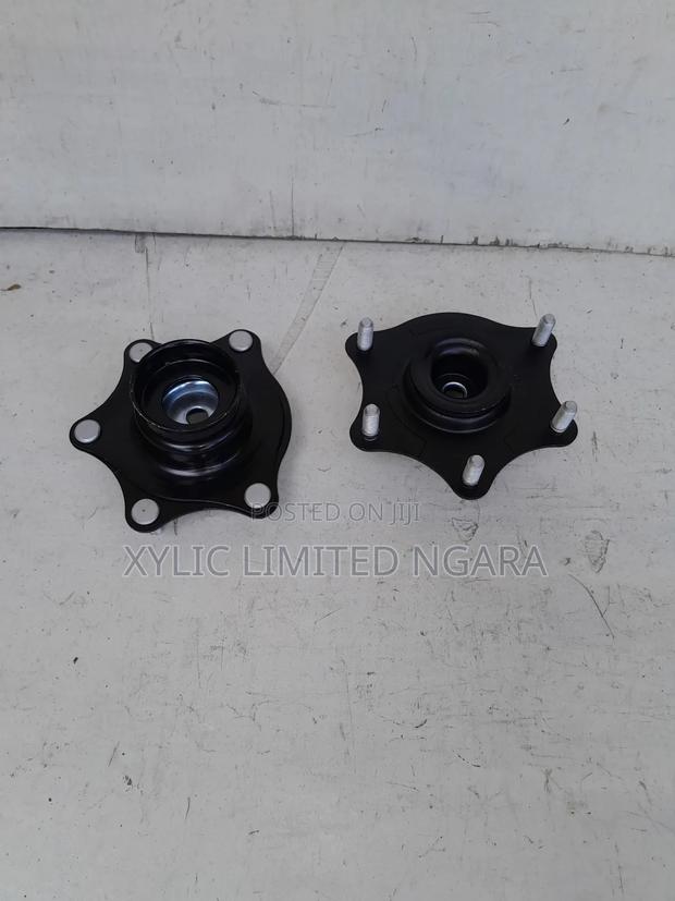 Honda CRV Front Shock Mounting
