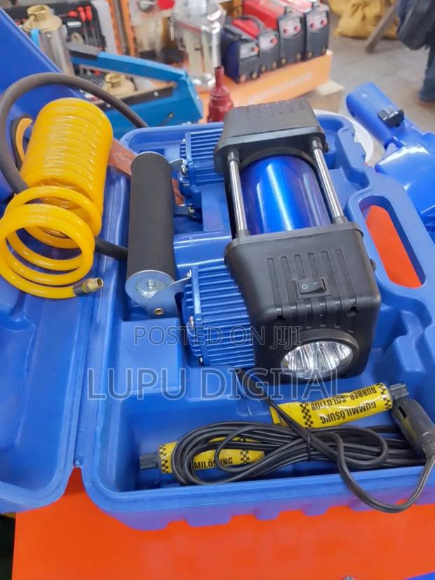 Quality Car Jump Starter - thumbnail 2