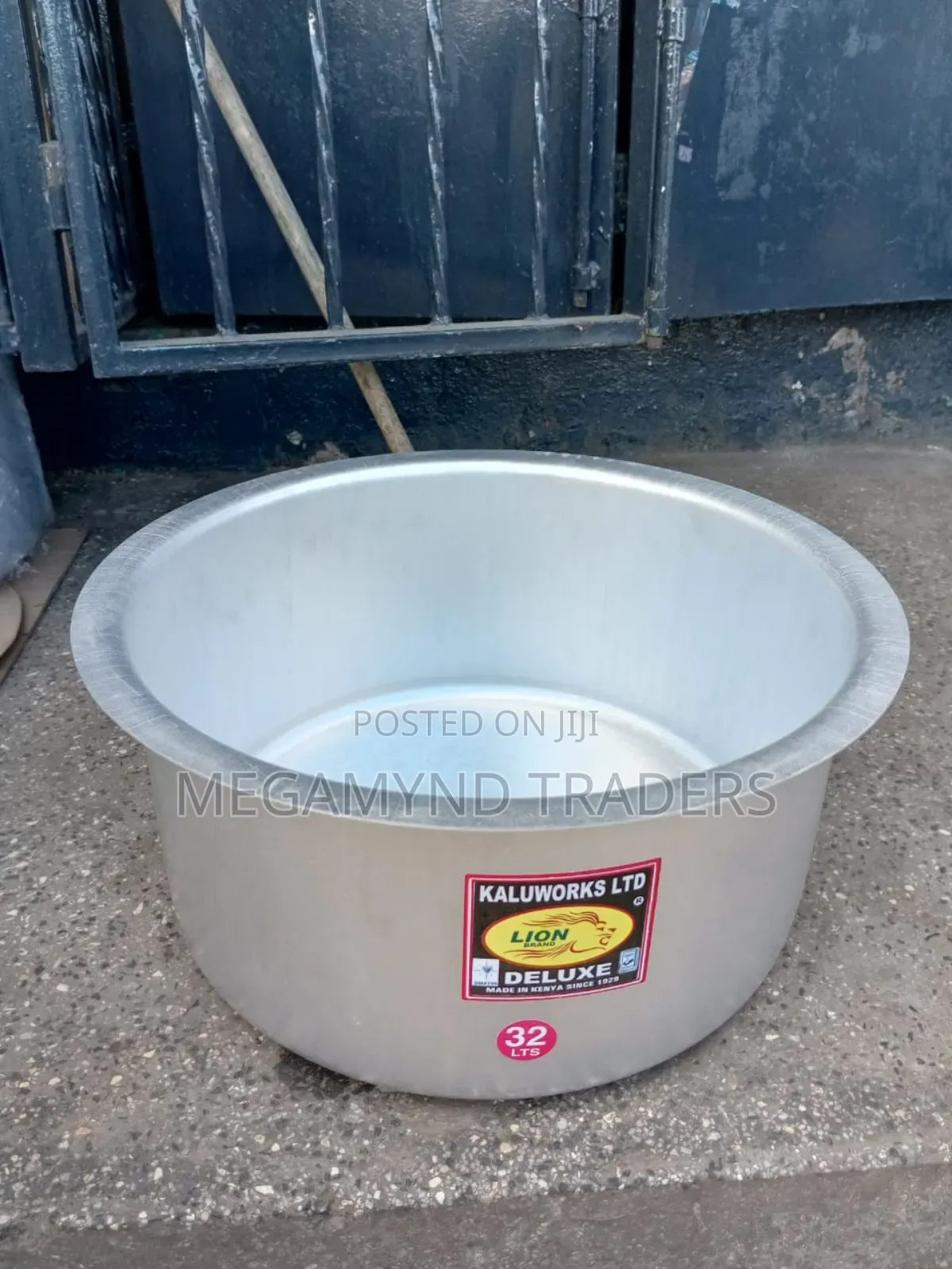Kaluworks Sufuria 30 LTR With Lid/Aluminium Sufuria