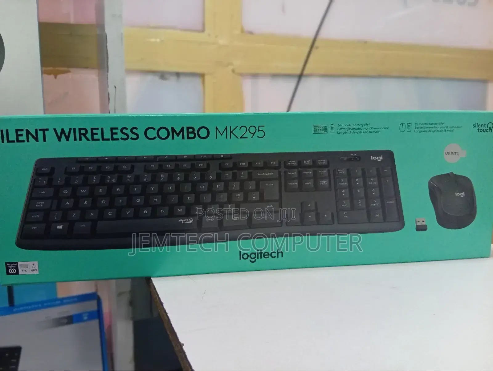 Logitech Mk295 Silent Wireless Keyboard and Mouse Combo