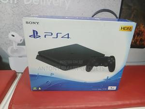 Playstation 4 Console Slim-1tb - thumbnail 2