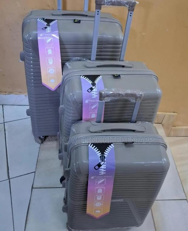 *3 in 1 Unbreakable Pp Suitcases - thumbnail 3