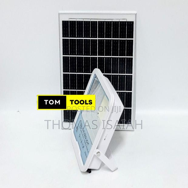 300w High Efficiency Automatic Solar Floodlight - main view