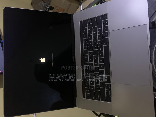 Laptop Apple MacBook Pro 2017 16GB Intel Core I7 SSD 500GB - main view