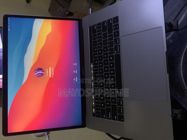 Laptop Apple MacBook Pro 2017 16GB Intel Core I7 SSD 500GB - thumbnail 2