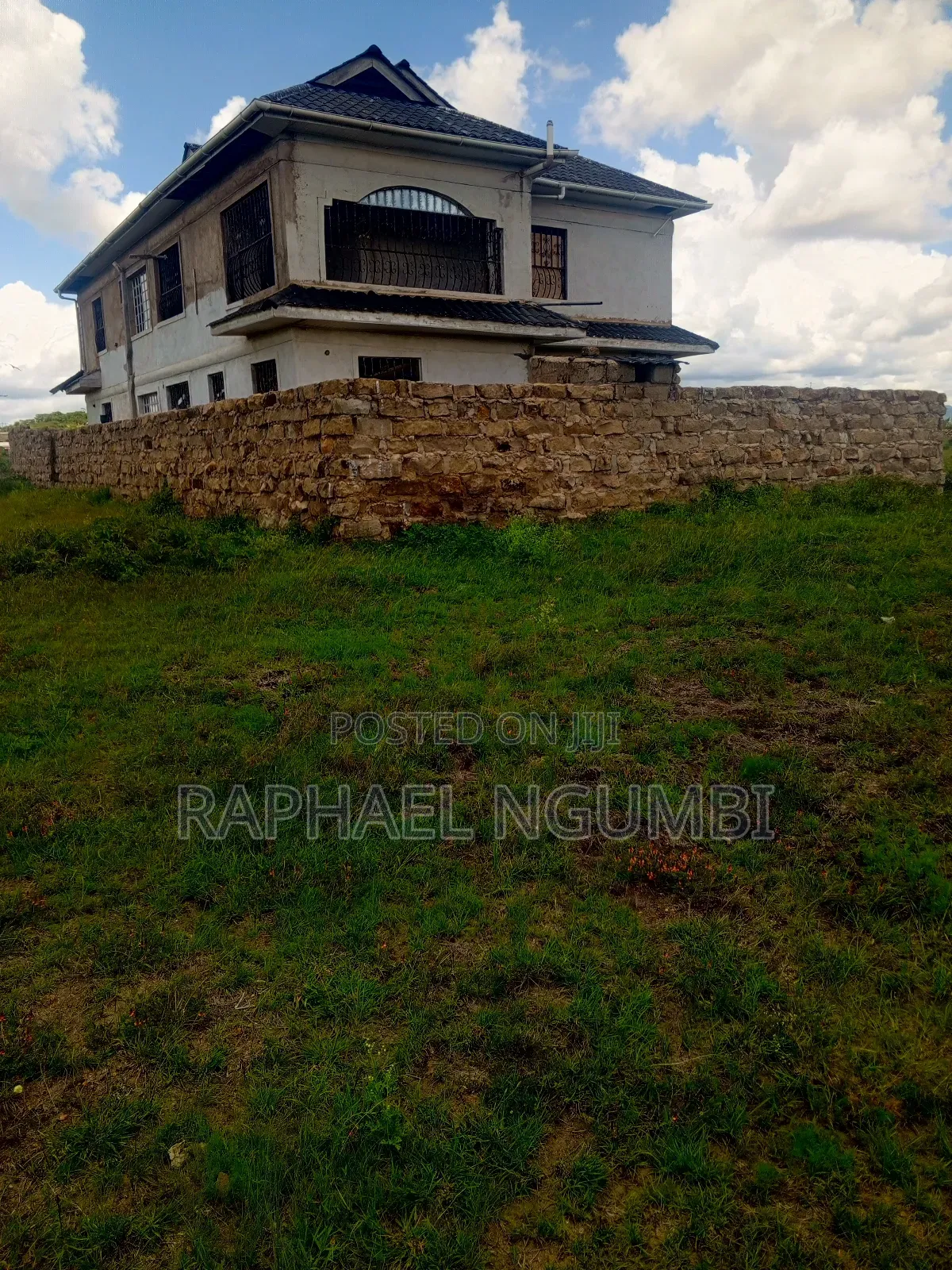 5bdrm House in Komarock (Shrines), Machakos Town for sale