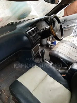 Toyota Corolla 1998 White