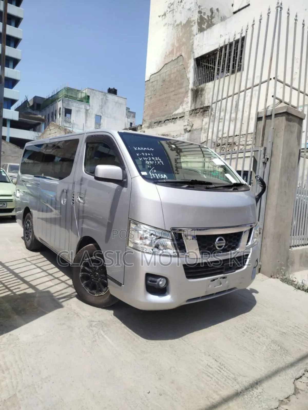 Nissan Caravan (Urvan) 2019 Silver