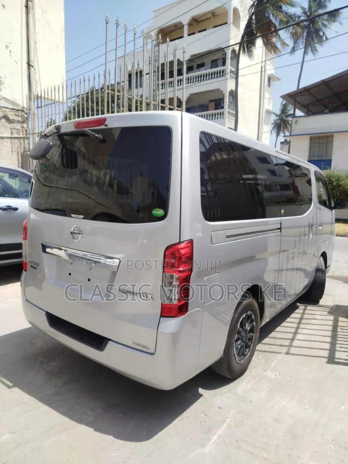 Nissan Caravan (Urvan) 2019 Silver