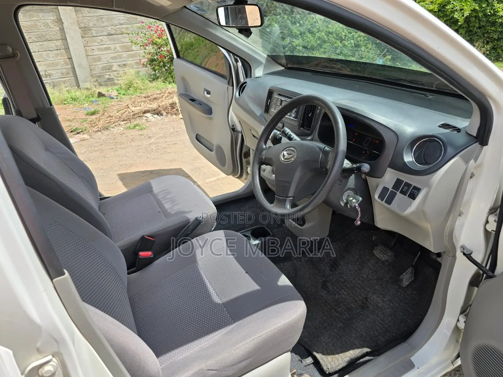Daihatsu Mira 2016 White