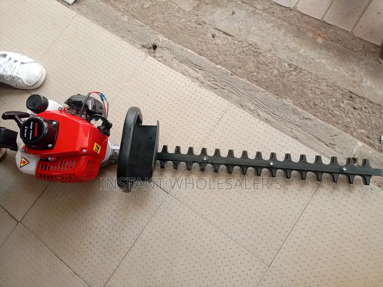 Farm Reliable Hedge Trimmer