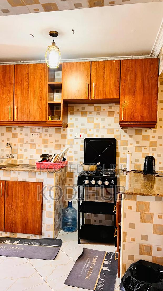 Beautiful 2 Bedroom - thumbnail 8