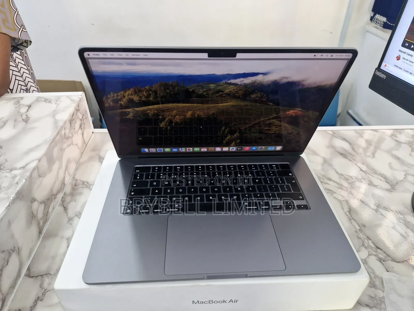 Laptop Apple MacBook Air 2024 M3 15-Inch 8GB Intel Core M3 SSD 256GB