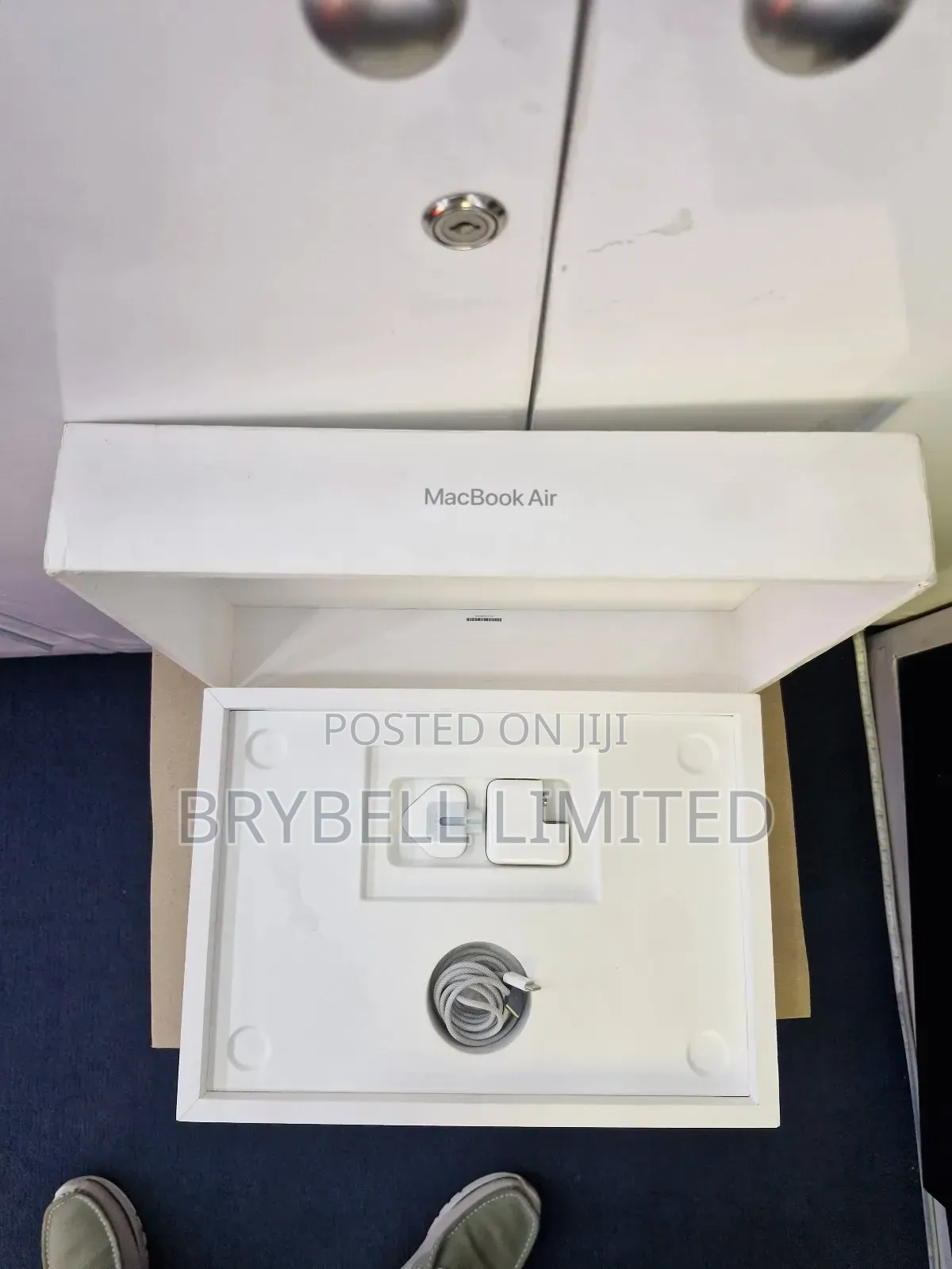 Laptop Apple MacBook Air 2024 M3 15-Inch 8GB Intel Core M3 SSD 256GB