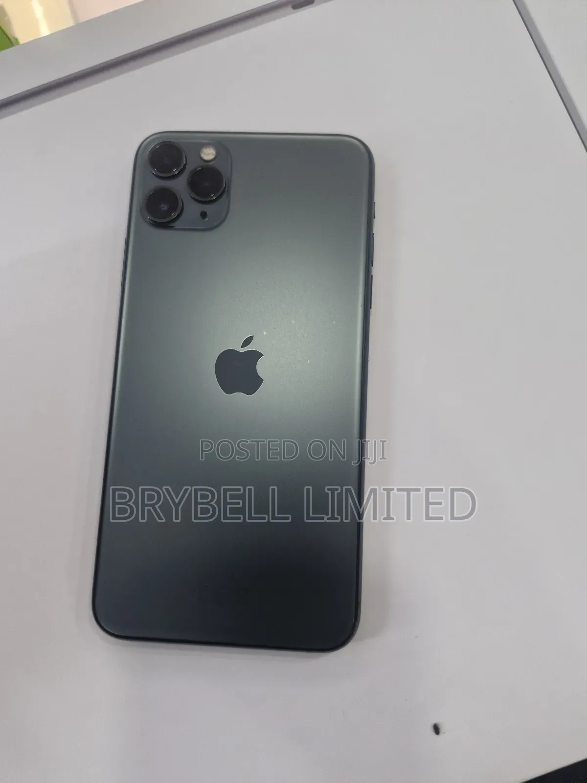 Apple iPhone 11 Pro Max 64 GB Green
