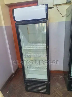 Neat Display Fridge