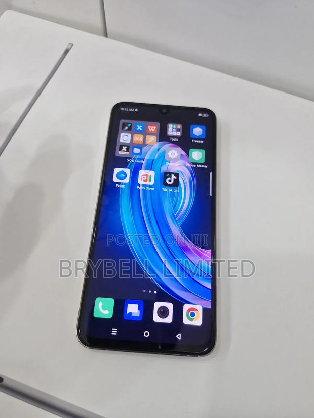 Infinix Note 30 256 GB Gold - main view