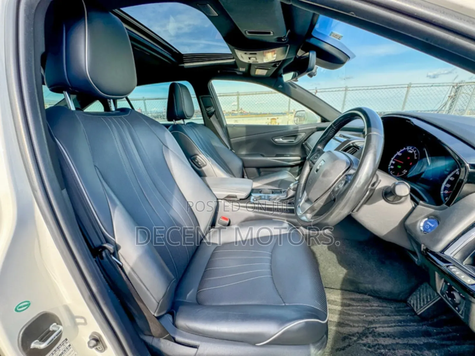Toyota Crown 2019 White