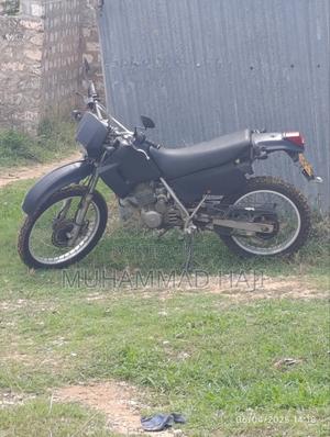 Honda 2010 Red - thumbnail 2