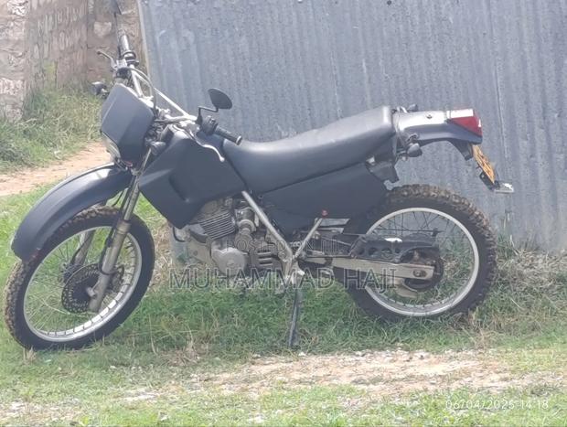 Honda 2010 Red - thumbnail 5