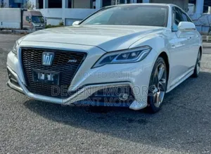 Toyota Crown 2019 White
