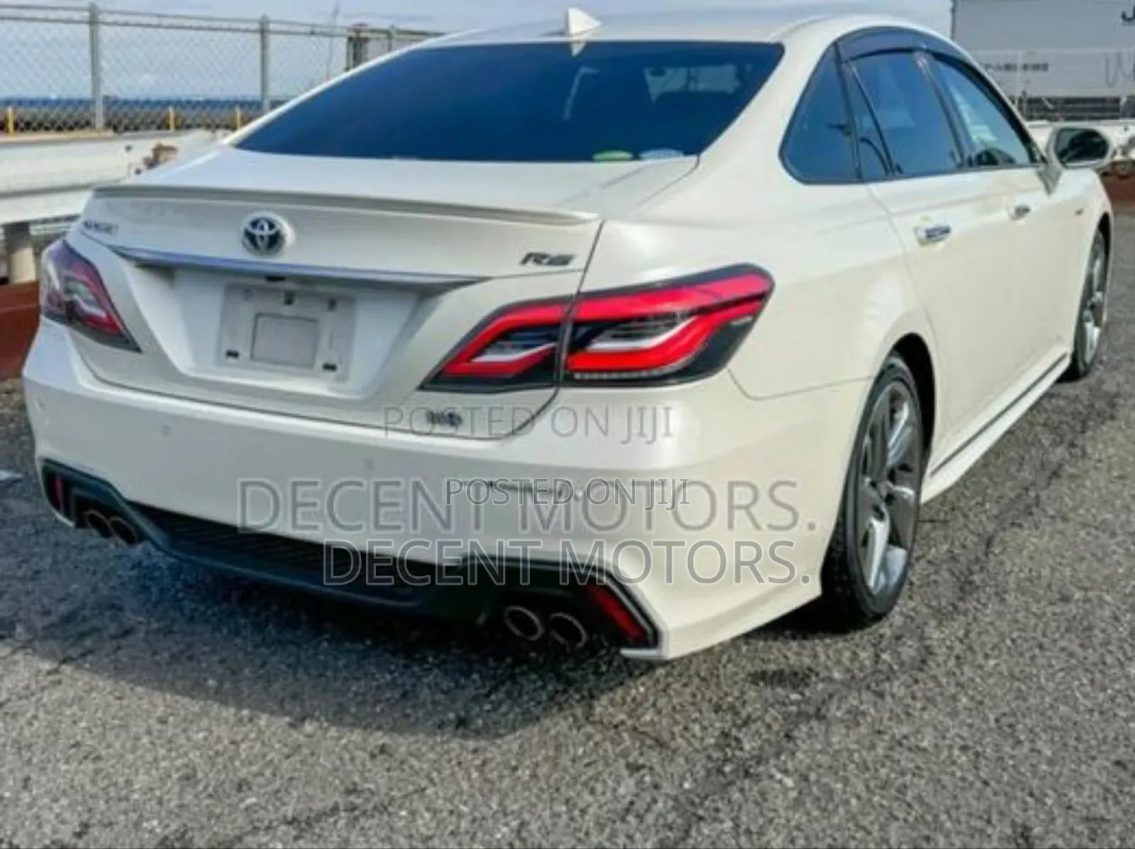 Toyota Crown 2019 White