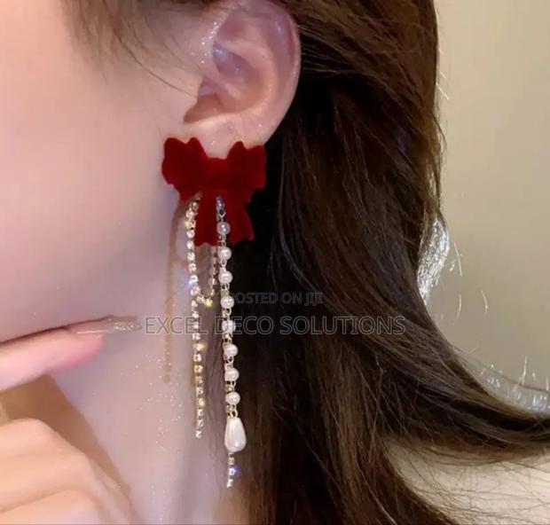 Flocking Vintage Drop Earrings - main view