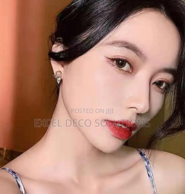 Luxury Bling Stud Earrings - thumbnail 2