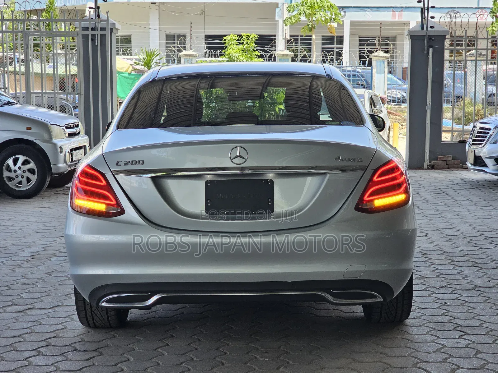 Mercedes-Benz C200 2018 Silver