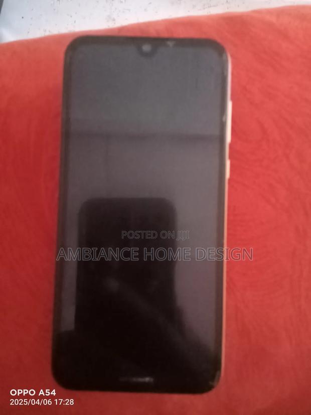 Huawei Y5 2019 32 GB Gold - thumbnail 4