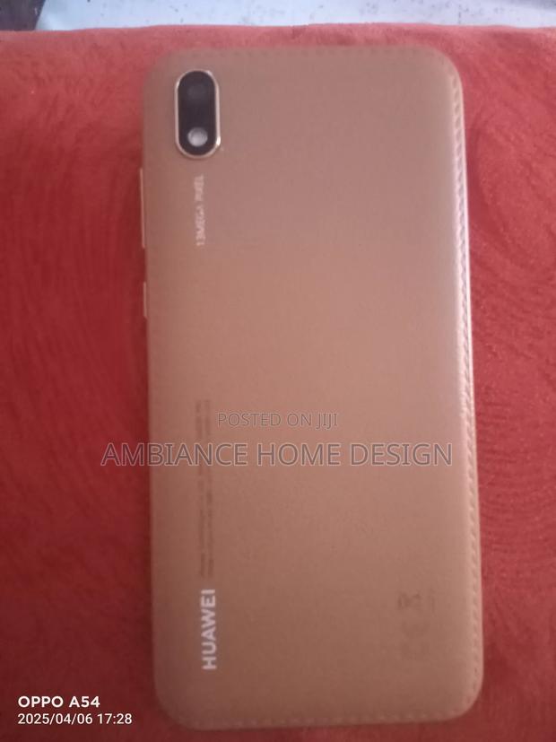 Huawei Y5 2019 32 GB Gold - thumbnail 6