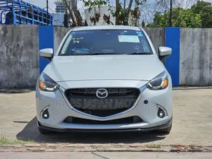 Mazda Demio 2018 Ivory