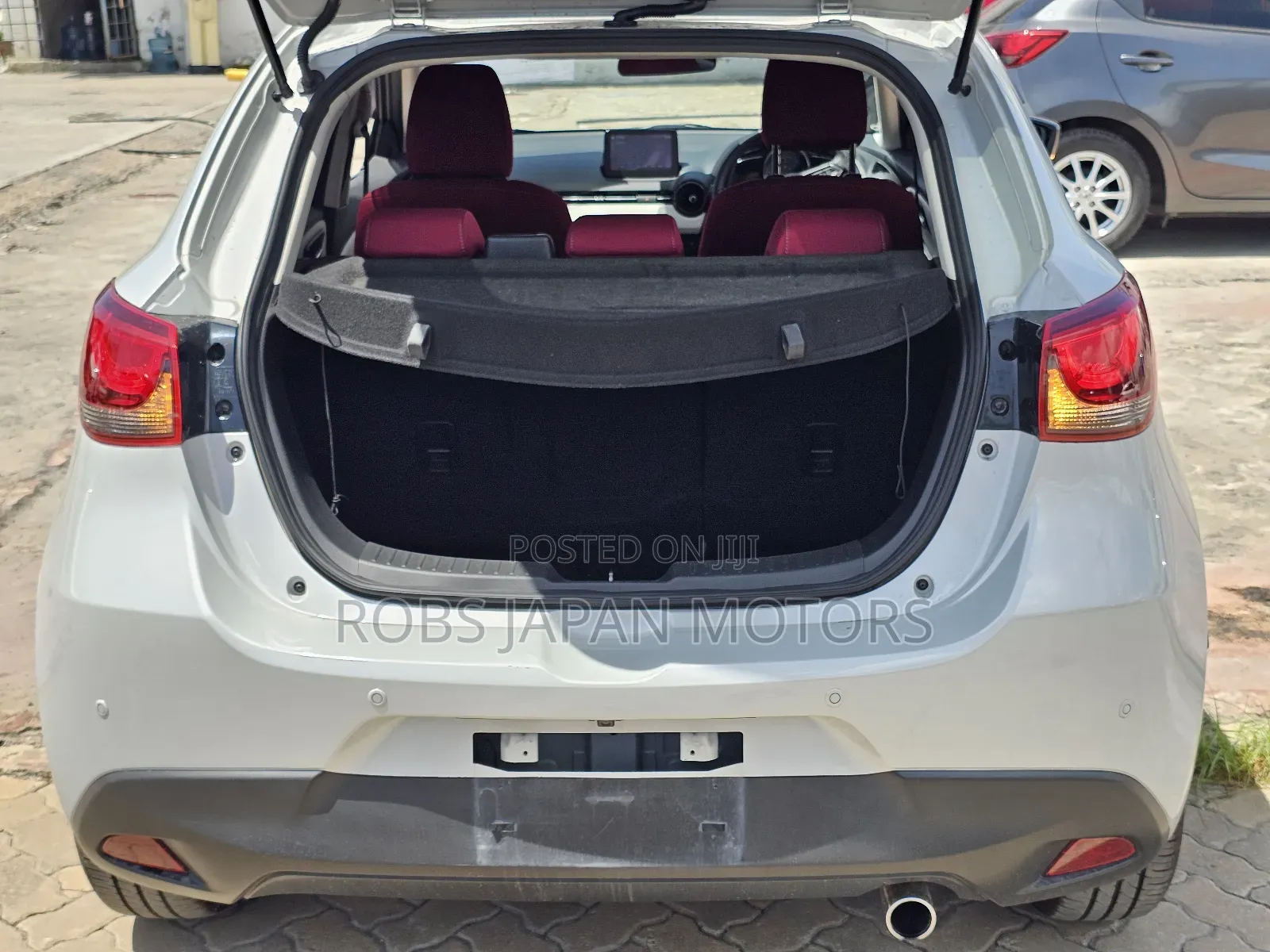 Mazda Demio 2018 Ivory