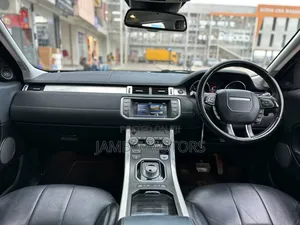 Land Rover Range Rover Evoque HSE Dynamic 4x4 5-Door 2019 Black