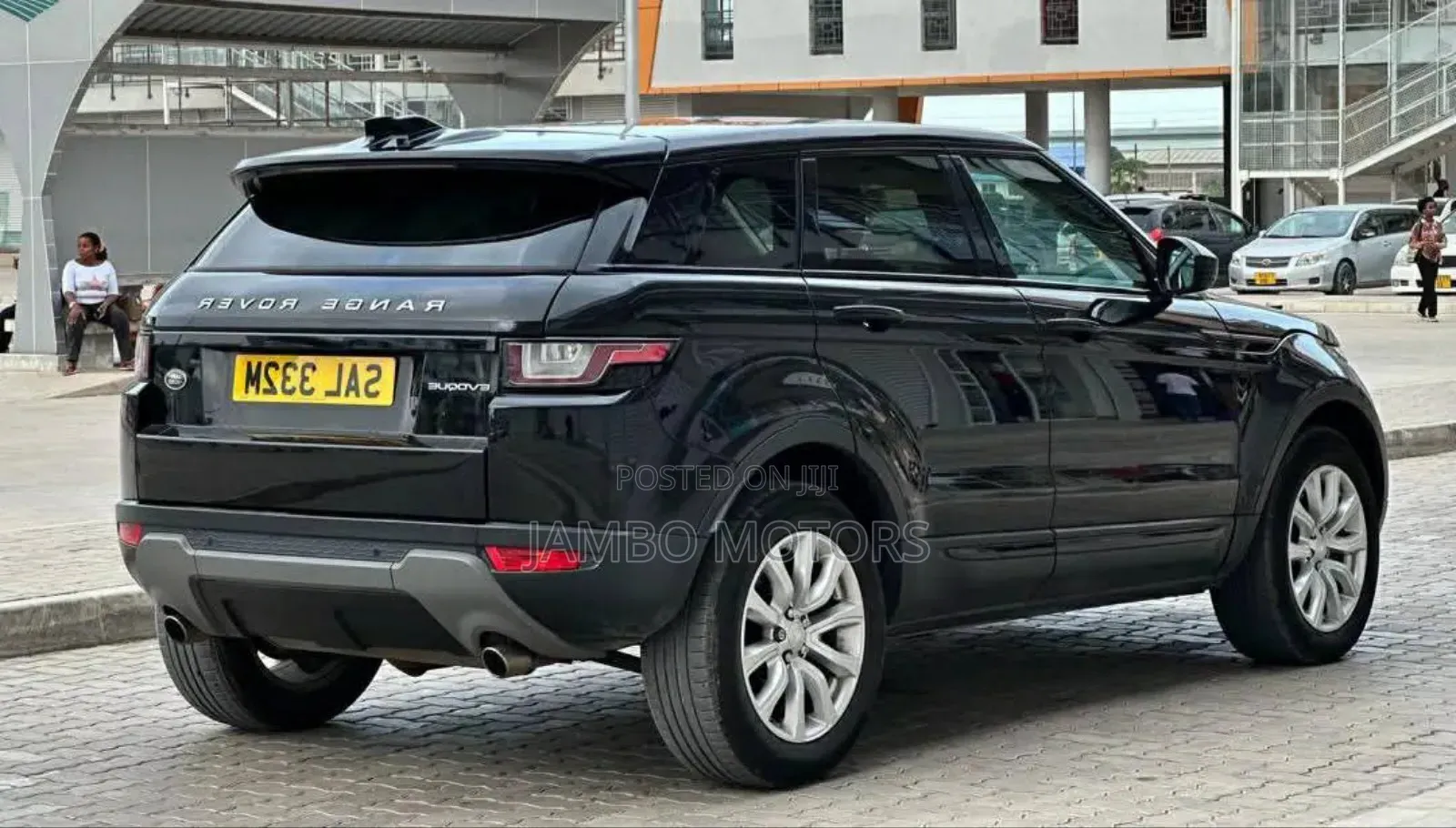 Land Rover Range Rover Evoque HSE Dynamic 4x4 5-Door 2019 Black