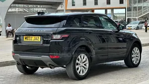 Land Rover Range Rover Evoque HSE Dynamic 4x4 5-Door 2019 Black