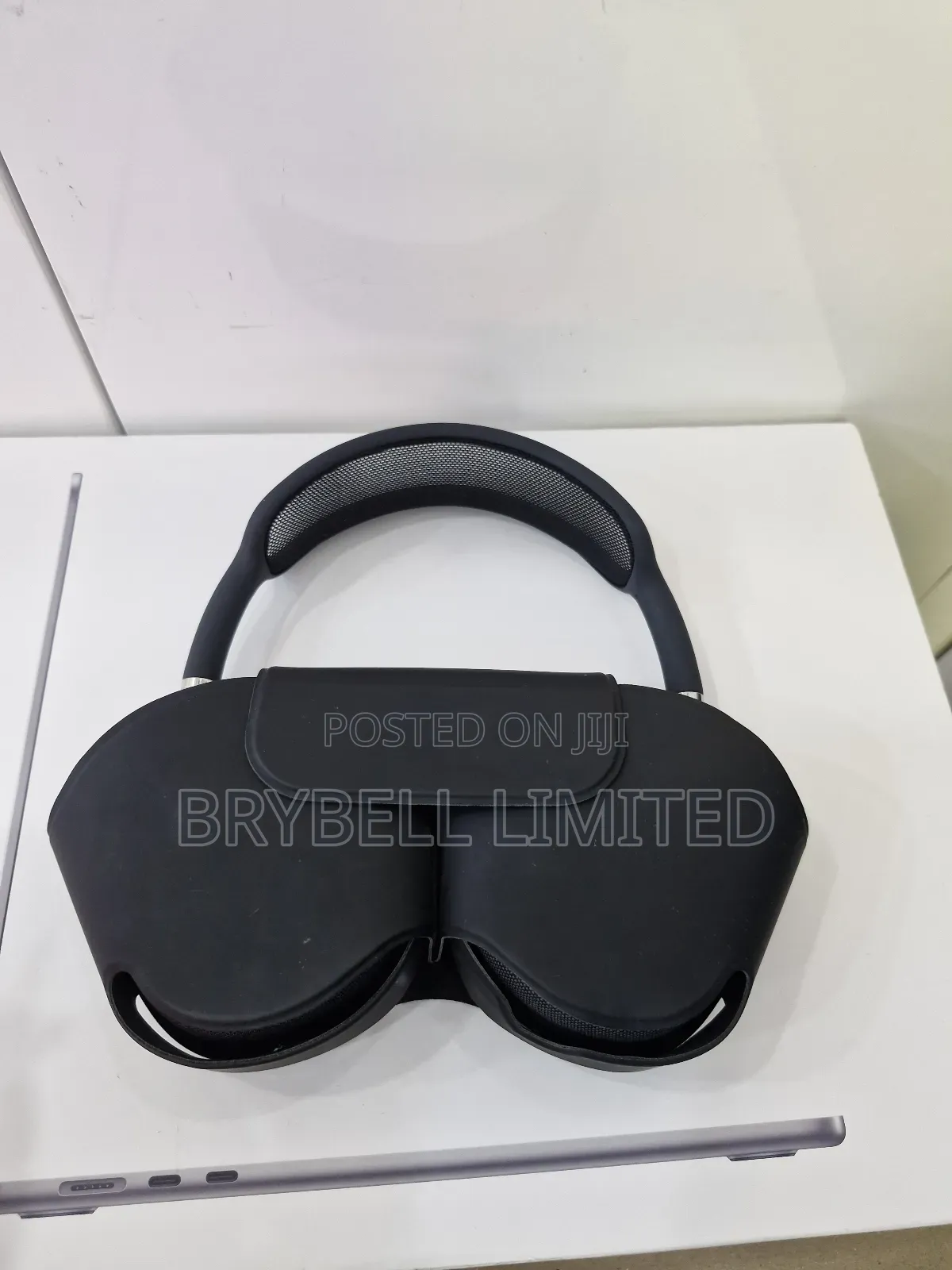 Original Apple Airpods Max, Black, Clean as New