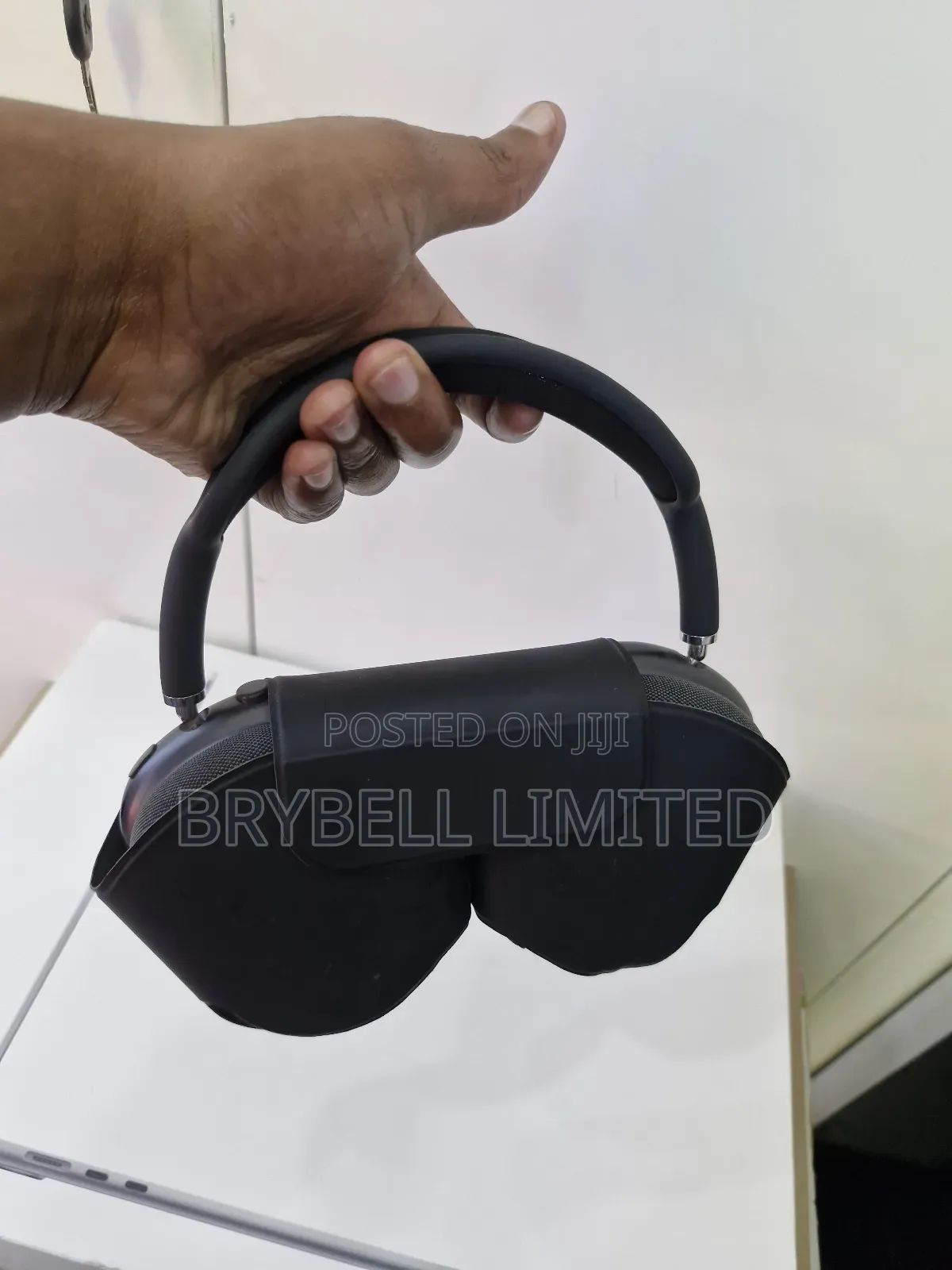 Original Apple Airpods Max, Black, Clean as New