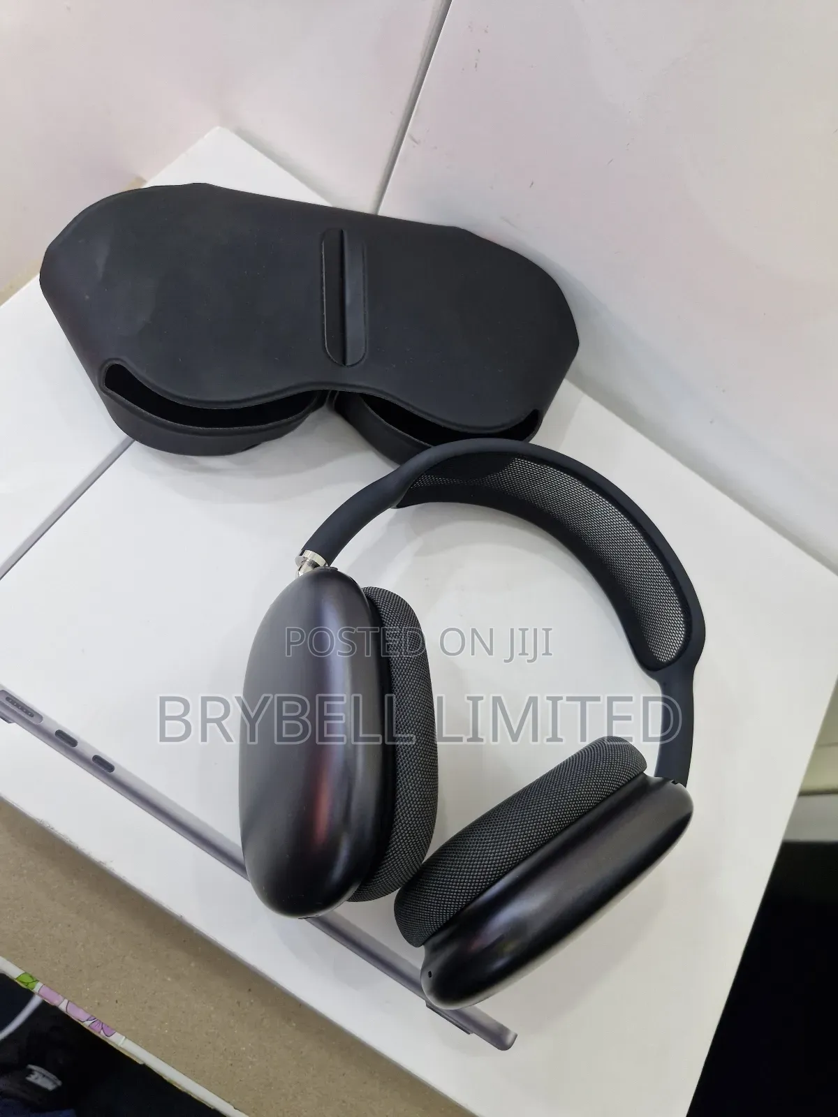 Original Apple Airpods Max, Black, Clean as New